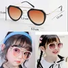 Lunettes de soleil 2021 Enfants Lunettes de soleil classiques Fashion Boys Colorful Mirror Enfrages Sunglasses Metal Firm Filles à l'extérieur