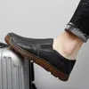 Chauffes de chaussures décontractées en 2024 MOCASINS blancs respirants masculins