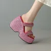 Sandaler kvinnors korniga paljett kilslip på strass strappy sommarskor 2024 bling comfy flatform klackar snygga tofflor