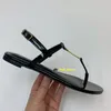 Designer tofflor Tribute gummi glider läder platt klackar claquette för kvinnliga kvinnor sommar utomhus rum skor mode sandaler sandlar 35-42 flip flops 17 902