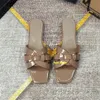 Designer Slippers Tribute Slides de borracha Saltos planos de couro Claquette para fêmeas Sapatos de quarto ao ar livre feminino Sandálias de moda Sandles chinelos de ouro Novo