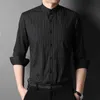 Erkekler Elbise Gömlek Yeni Moda Marka Tasarımcısı Mandarin Yakası İnce Fit dikey çizgiler Erkek Gömlekler Günlük Lüks Uzun Kollu Erkekler Giyim D240427
