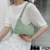 Drawstring 1 PCS Moda Omuz Çantaları Yaratıcı Nakış Çantası Basit Rahat Messenger Çantası Su Geçirmez Koltuk Kesesi