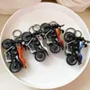 Keychains Lanyards Ny simulering Mini Motorcykel Keychain Fashion Personlighet Racing Car Key Chain Unisex Motorcykel Model Toy Keyring Pendant J240509