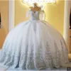 キラキラ光の青いvネックQuinceanera PROMドレスボールガウン肩レースオフスコーポーティングアップリケ長いイブニングパーティードレスVestidos 15 ANOS 0509