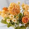Fleurs décoratives couronnes 7 combinaison camomille