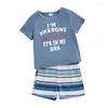 Kläduppsättningar Småbarn Boys 2 Piece Outfits Letter Print Kort ärm T-shirt och elastiska randiga shorts för Summer Clothes Set