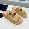 Designer Sandal Woman virka glider svarta plattformskilor Straw Formform Sommarkon Summer Flat Comfort Mule Beach Pool Två remmar