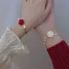 Bracelets de mariage Bracelet de perle d'imitation de rose rouge coréen pour les femmes Bracelet de manchette de manche à manchette réglable du zircon luxe