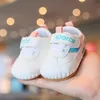 Sneakers Baby Walking Shoes Lente en herfst zachte Soled Baby Indoor Sewing Bag Anti Kick Velcro For Boys Girls H240509