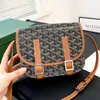 Totas de lujo de alta calidad bolsos de bolso Bolsos diseñadores Bolsas para mujer Bolsas de vacaciones de cuero Moda al aire libre Bolsas para hombres Messenger Cross Bodets Bolsos de hombros