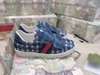 Moda Baby Sneakers Logo Blue Print Sapatos Infantis Tamanho 26-35 Alta qualidade embalagem de marca Strap Sapather Girls Designer Boys Sapatos 24 de maio