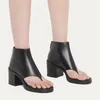 Sandals 2024 Designer tongs flip flows gladiator chunky talon robe pompes summ shottian bottines punk style zapatos mujer