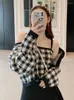 Arbetsklänningar Cardigan Set Women Minimalist Plaid Sweet All-Match Slim Retro Classic Spring Sweater Camisole Korean Style Ladies Tender Chic