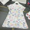 Beliebter Babyrock kurzärmelig Prinzessin Kleid Größe 100-160 cm Kinder Designer Kleidung Cartoon Graffiti Print Girls Party Dress 24APRIL