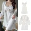 Robe feminino Sexy Bride Bride Nighty Robe Set Hollow Out Lace Spaghetti Strap Nightgown Women Kimono Bathrobe vestido Rayon Home Wear Nightwear