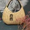 Summer Cute Beach Straw Bali semester Handgjorda resor Purses Luxury Rattan Basket Totes Bag Woman Designer Pine Cone Wicker Woven Handväskor Kvinnor 2417