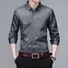 Heren DRAAD Shirts Heren Casual en modieus langdurige gedrukte shirt met lange mouwen niet -strijken en rimpelbestendige zakelijke top D240427