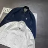 Женские куртки дизайнер 2024 ранняя весна повседневная мода сладкая крутая девушка треугольник металлический джинсовый короткий пальто 97me