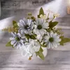 Dekorativa blommor faller konstgjorda blommor Silk Daisy Plant Bridal Bouquet Wedding Table Fake Party Vase Country Outdoor Home Decor