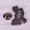 Scheletro che tiene la mano con pennello Spilla per spille badge Badge Fashion Jewelry Accessori