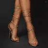 Sandaler Sexig guld Snakskin Leather Ankle Wrap High Heel Point Toe Thin Heels Pet Banket Party Shoes Size 46
