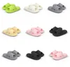 Produit gratuit Expédition d'été Nouvelle pantoufles créatrices pour femmes chaussures vert blanc noir noir rose gris sandals mode-044 Flats de femmes gai de chaussures extérieures