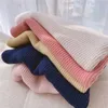 Uppsättningar fast färg baby flicka mjuk ull stickad tröja lämplig för barns topp 2022 vår/sommar kashmir borstad Q240508