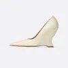 Lederen hakken schapenvachtpompen Nieuw 2024 Lady hiel Alien Heel Dress Shoes Women Bridal Wedding Summer Pillage Pioned Toe Party Slip-on Rock Grain Wedge Siz 35-43 328