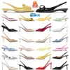 Slingback Pompes rembourrées à talons hauts Pump Designer Triangle en cuir brossé Points Points Talons Shallow Femmes Whitedress Black Office Party Robe de mariée