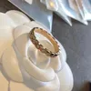 Fashion Charm Love Ring With Diamond Couple Plaid Series Bijoux Free Exquis Box Box Packaging 216Q