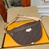 Diseñador Bumbag Bolsas de cintura para mujeres Men Fanny Pack Classic Cross Cody Homstemsterperament Bum Bag Girl Package Package 4 205E