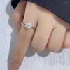 Cluster anneaux Diamondworld réel 1ct Moisanite pour les femmes Gift Solitaire Diamond Ring 925 Engagement de mariage en argent sterling