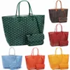 Tote designer väskor kvinnor lyxiga shoppingväskor handväskor berömda mode gå stor gård kapacitet färgglada axelväska strandväskor grön gre85ye#