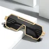 2024 Lunettes de soleil pour hommes Lunettes de soleil carrées Femmes Fédé à la mode Punk Metal Vintage Lunes Retro Steampunk Shades Gafas de Sol Hombre