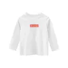 T-shirty Marka Ogon Koreańska Edycja dzieci 2021 Spring Childrens Długie rękaw T-shirt moda bawełniana odzież dziecięca 240509
