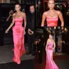 Hot Pink Strapless Prom Formal Dresses 2021 Bella Hadid Modest Ruffles Rok Volledige lengte Red Carpet Celebrity Jurk Avond feestjurk Wear 0509