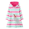 Robes de fille sautant les compteurs Nouveau arrivée Robe à capuche princesse pour l'automne Stripe de mode Enfants Coton Vêtements Babyl2405