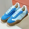 SS24 FRITTURA SUPERIMENTI SUPERIMENTI GERMERANI RETRO SCHIE GIOVANI STYE SPORTICA SPECIO E SPEGNO SULLA SPECIALE E PATCHE MAZZO PATCHE SOLA SOLE SOLE DELLA SOLE SOLE SPEGGIA