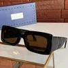 Frauendicke Blatt Sonnenbrille weibliche Frauen Sonnenbrille 0811S Quadratplattenrahmen Ovale Linsen Fischknochenspiegel Beindesign Sonnenbrille 0811 275L