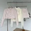 Robes de travail 2024 Automne Sweet Small Fragrance TROIS PIÈCES SET POUR LES FEMMES CHEPT Veste Couteau Shirt Jirt Suits coréens Fashion 3 ensembles