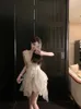 Lässige Kleider Französisch Retro ärmellose V-Ausschnitt Unregelmäßige 3D-Schmetterling Tupfen Tupfen Mesh Mesh Spitze Fairy Prinzessin Ballkleid weißes Kleid für Frauen