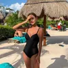 Swimwear pour femmes Sexy Black Mesh Push Up One Piece Massuit pour les femmes Open Back Cutout