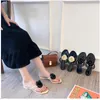 Tofflor Summer Designer Shoes Flats Women Luxury 2024 Camellia Flower Jelly Beach Slides Flip Flops Mysiga mjuka sulor