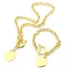 Bijoux de créateur Love Big Heart Bracelet Collier 18k Silver T Collier avec Rose Gold Platinum Luxury Woman Man Cade