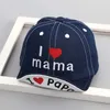 Mützenhüten Frühlings- und Sommerbabyhut Baby Mädchen Cowboy Baseballhut 1 Jahr 2 Jahre Kinder Ich liebe Mama und Papa Flat Hut Kinder Sonnenhut D240509