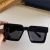 Солнцезащитные очки на миллионере роскоши для мужчин