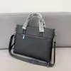 Luxurys Designer Bags Men Business Handbags Portfölj Laptop Bag Portable Multifunction Document Office Messenger Ryggsäck axel CRO 206Z
