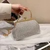 Damer kväll väska kvinnors singel axel crossbody väska fashionabla diamant inlagd liten fyrkantig middagsskal kedjan nätverk är populärt