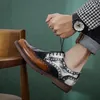Casual schoenen 2024 Leather Mens Oxford Classic Brogue Young British Style Handmade Handmade Men Shoe A230